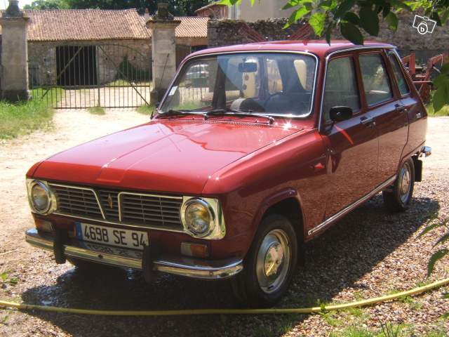 housse voiture rouge, spéciale Renault R4 / 4L / Quatrelle